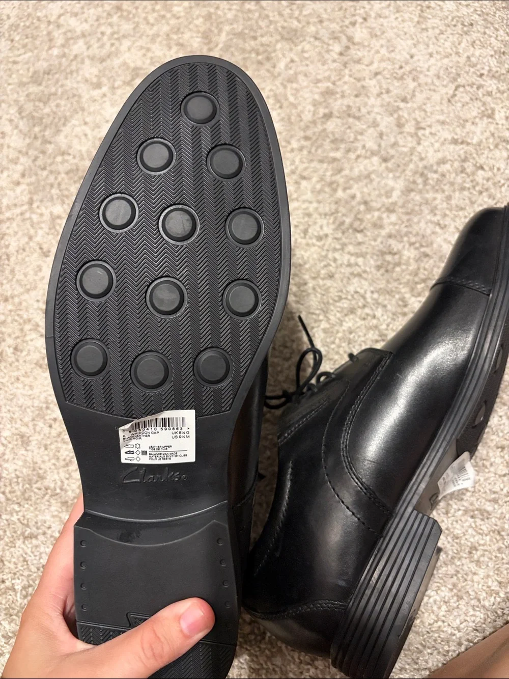 Clarks Black Leather Cap-Toe Lace-Up Oxfords